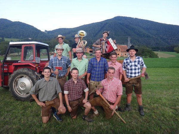 Maibaumumschneiden Sabine